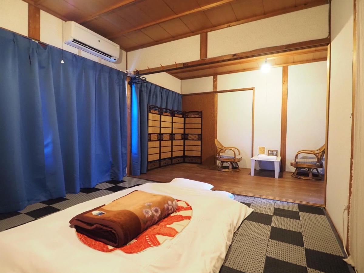 四国旅行のhub拠点 古民家ゲストハウス Heso Camp Миёси Экстерьер фото