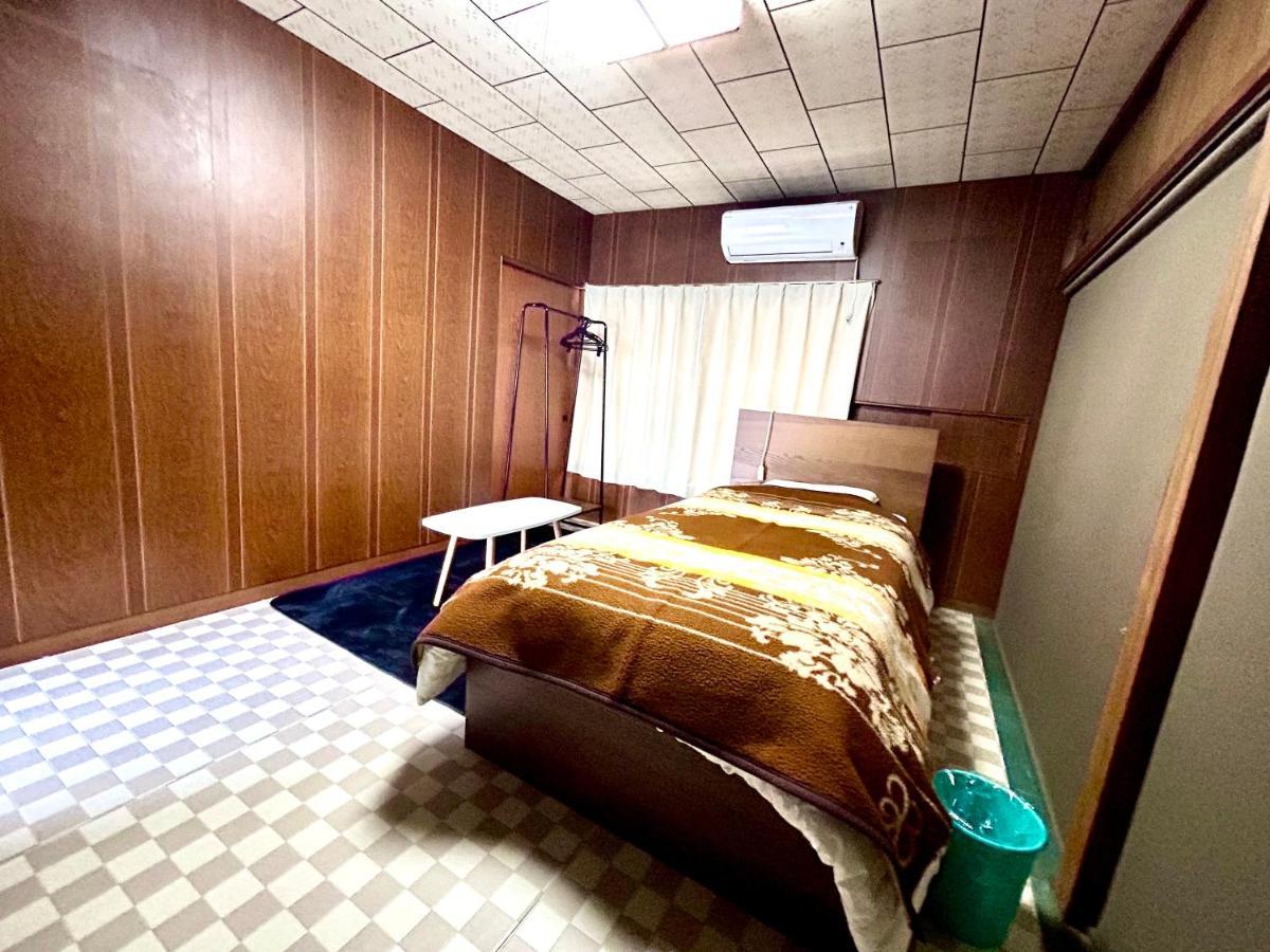 四国旅行のhub拠点 古民家ゲストハウス Heso Camp Миёси Экстерьер фото