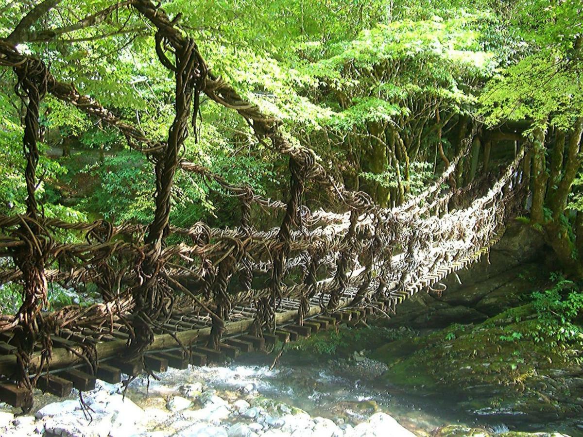四国旅行のhub拠点 古民家ゲストハウス Heso Camp Миёси Экстерьер фото