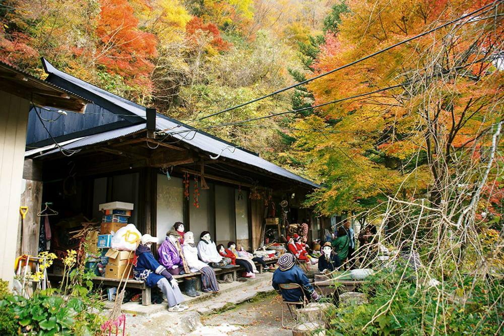 四国旅行のhub拠点 古民家ゲストハウス Heso Camp Миёси Экстерьер фото